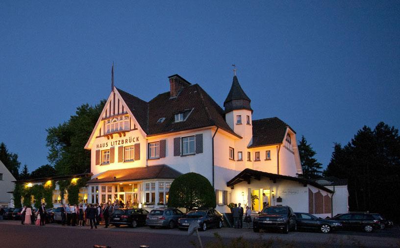 Отель Haus Litzbruck Дюссельдорф Экстерьер фото